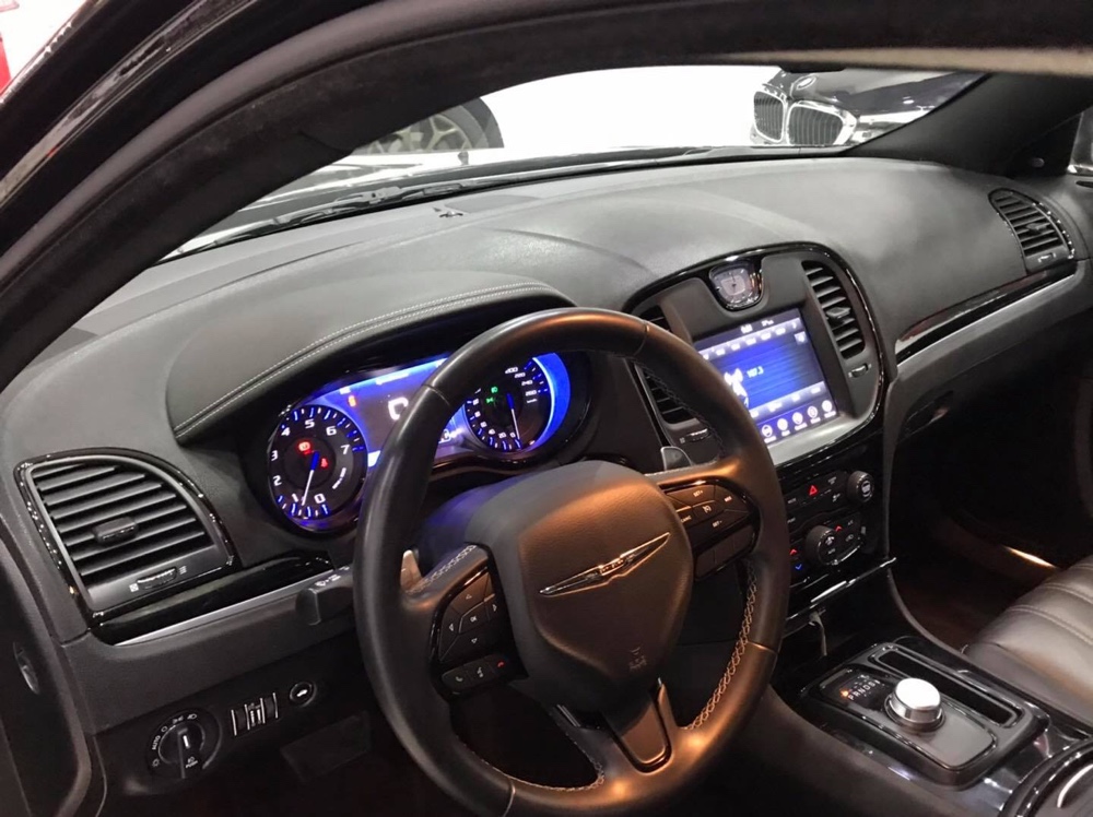 کرایسلەر 300